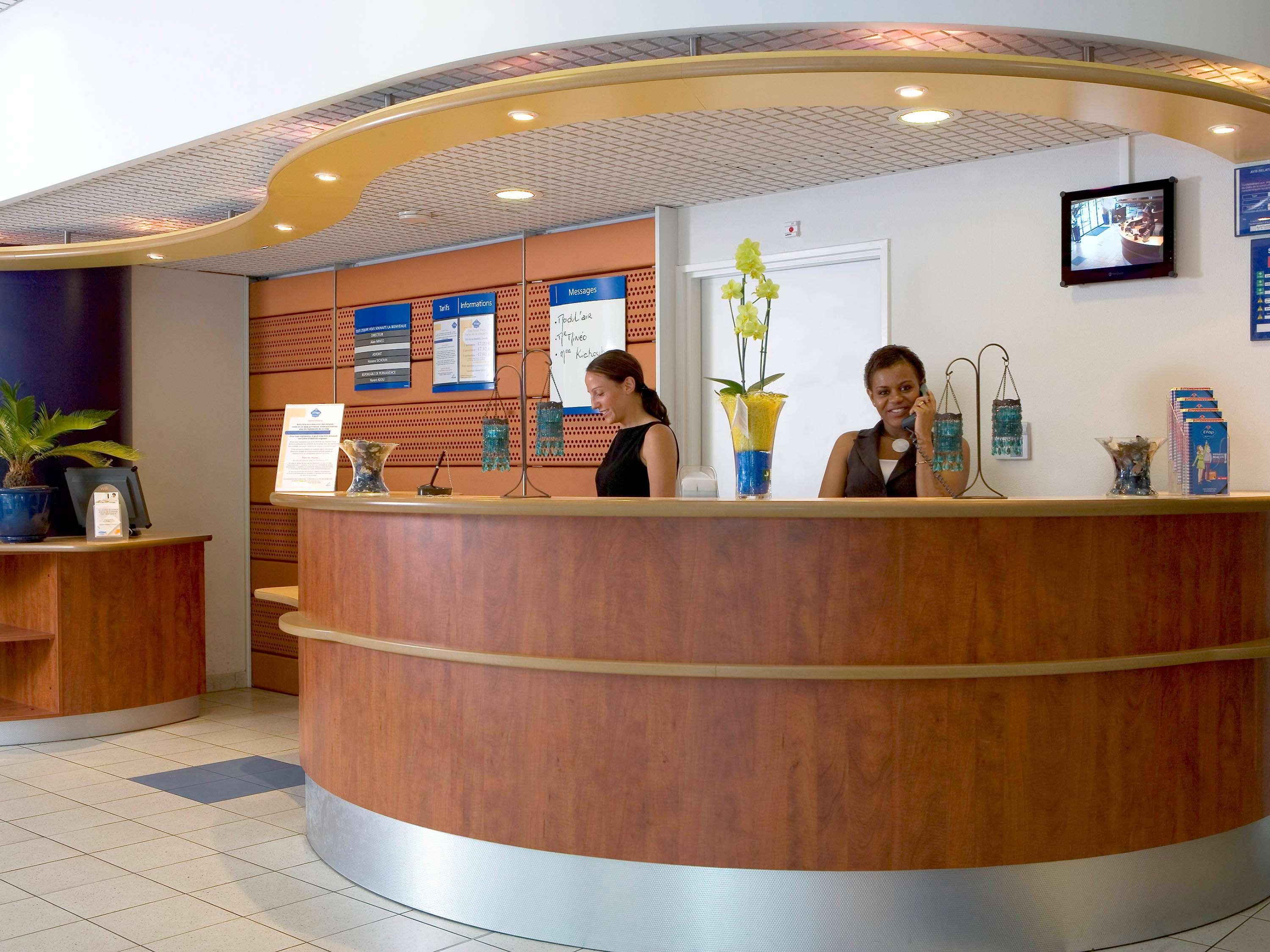 Greet Hotel Paris Porte De La Chapelle - Arena Saint-Denis  Eksteriør billede