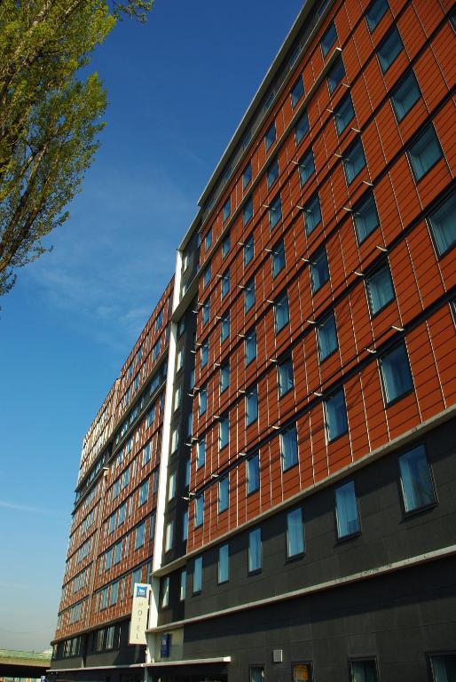Greet Hotel Paris Porte De La Chapelle - Arena Saint-Denis  Eksteriør billede
